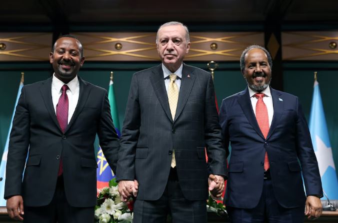 AU, IGAD welcome Ethiopia, Somalia agreement to end Somaliland port dispute - Turkish President Tayyip Erdogan poses with Somali President Hassan Sheikh Mohamud and Ethiopian Prime Minister Abiy Ahmed following a press conference in Ankara, Turkey, December 11, 2024. (Photo: Murat Kula/Presidential Press Office/ REUTERS)