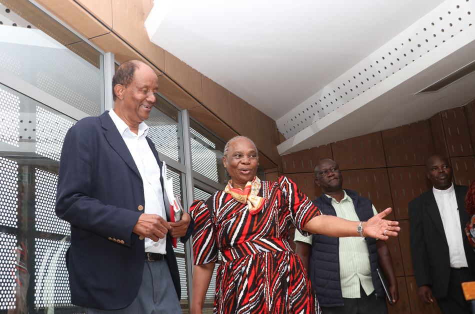 Spirited life of Wahu Kaara: A story of determination and struggle for a better society - Kamukunji MP Yusuf Hassan and Wahu Kaara at the launch of a book on Wahu's life at the University of Nairobi on December 19, 2024. (Photo: Justine Ondieki)