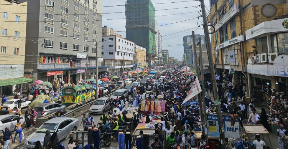 How Eastleigh businesses remained resilient in the face of Gen Z protests - Traders and buyers on the busy Mohamed Yusuf Haji Avenue in Eastleigh. (Photo: Abdirahman Khalif)