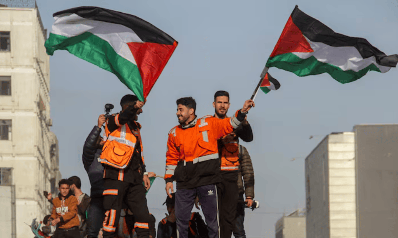 Gazans cheer as ceasefire between Israel and Hamas kicks off