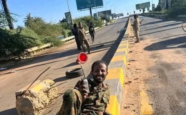 Sudanese army advances in Khartoum Bahri in fight against RSF, secures key locations - Sudanese soldiers at Almak Nimir bridge in Khartoum Bahri on January 29, 2025. (Photo: Sudan Tribune)