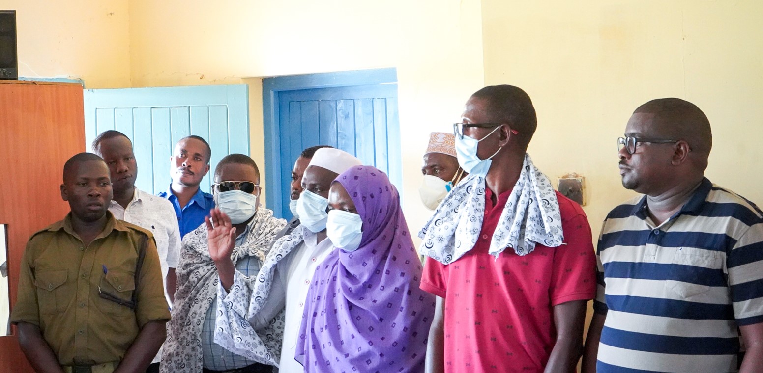 Eight Tana River officials charged with fraud in Sh9 million irregular procurement freed on bail - Current and former Tana River County officials when they appeared in a Hola court on January 17, 2025, where they were charged with procurement fraud. (Photo: Farhiya Hussein)