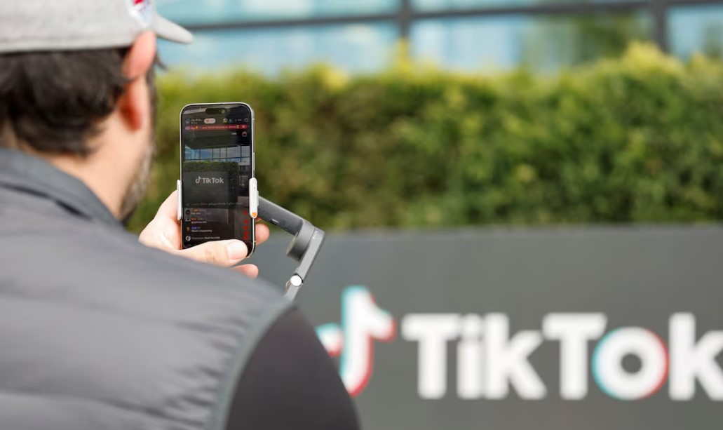 TikTok stops working for US users, disappears from Apple, Google stores