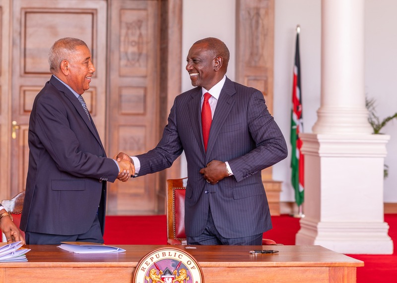 UDA and ANC merge to form United Democratic Alliance Party - President William Ruto and  Lamu Governor Issa Timami during the UDA-ANC merger at State House, Nairobi on January 17, 2025. (PCS)
