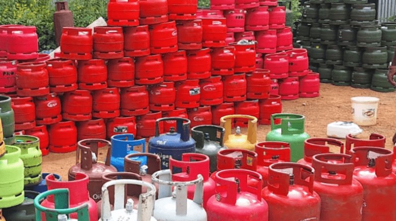 Government announces new strict measures on LPG refilling, licensing - The government has announced new measures for LPG traders, among them being a regulation that will see the refilling of cylinders restricted to between 6 am and 6 pm. (Photo: X/EPRA)