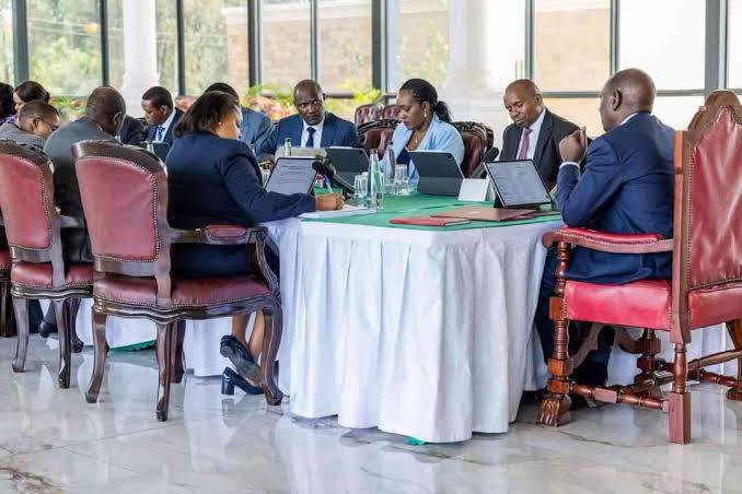 Cabinet approves Sh4.2 trillion budget for 2025/26 amid fiscal adjustments - President William Ruto chairing a past Cabinet meeting at State House, Aairobi. A Cabinet dispatch on February 11, 2025 revealed that Kenya's total expenditure is expected to increase by Sh199 billion under Supplementary Budget II. (PCS)