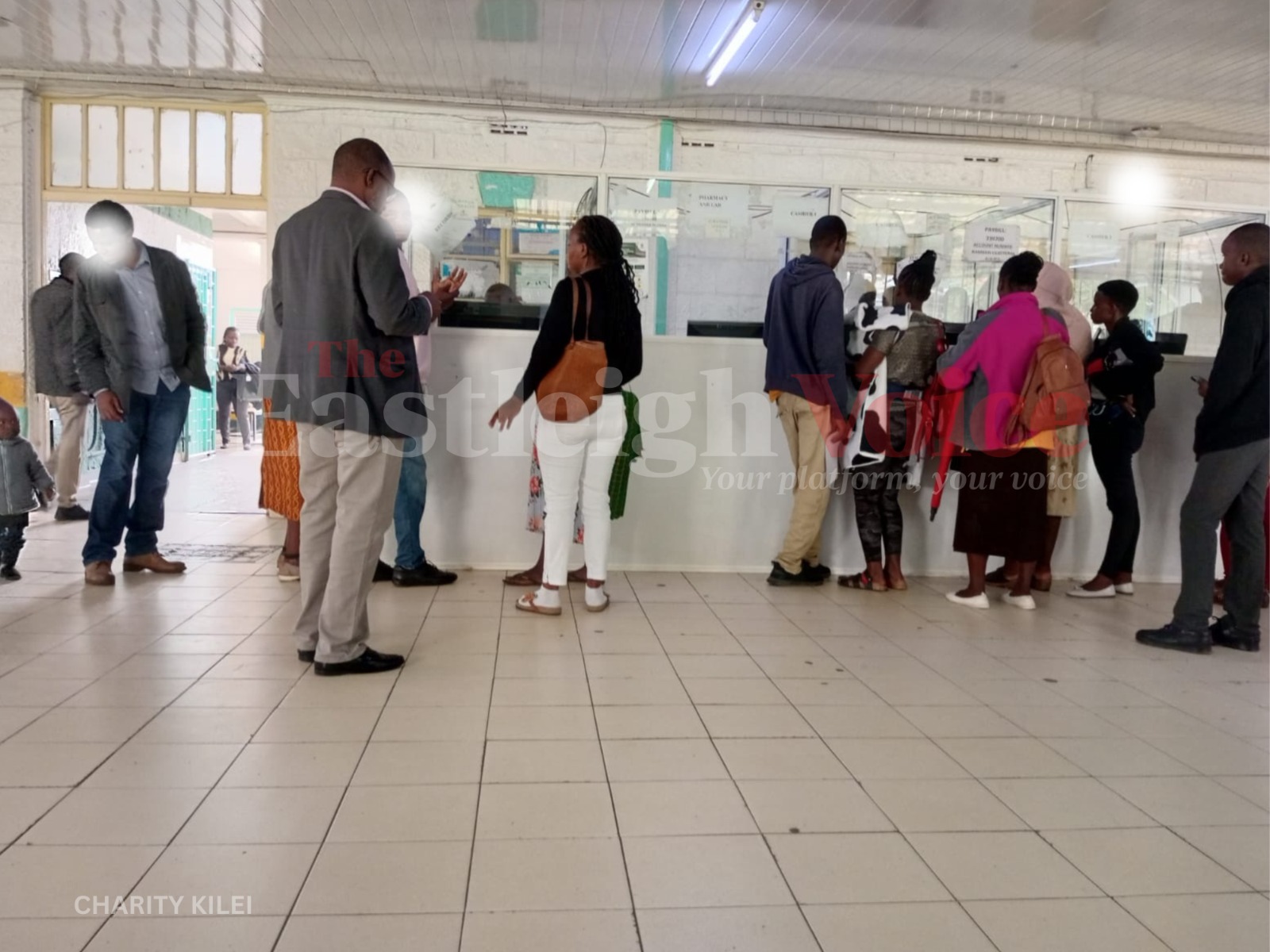 Desperate patients turned away as doctors' strike enters second week - Patients queue to make payment at Mbagathi hospital. (Charity Kilei)