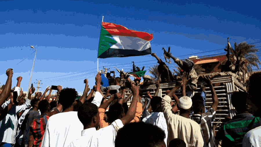 Sudan TV says army close to taking control of Presidential Palace from paramilitary RSF group - People celebrate the Sudanese army's retaking of Wad Madani, the capital city of Gezira State in central Sudan, Omdurman, north of the capital Khartoum, Sudan, on Jan 11, 2025. (PHOTO / XINHUA)