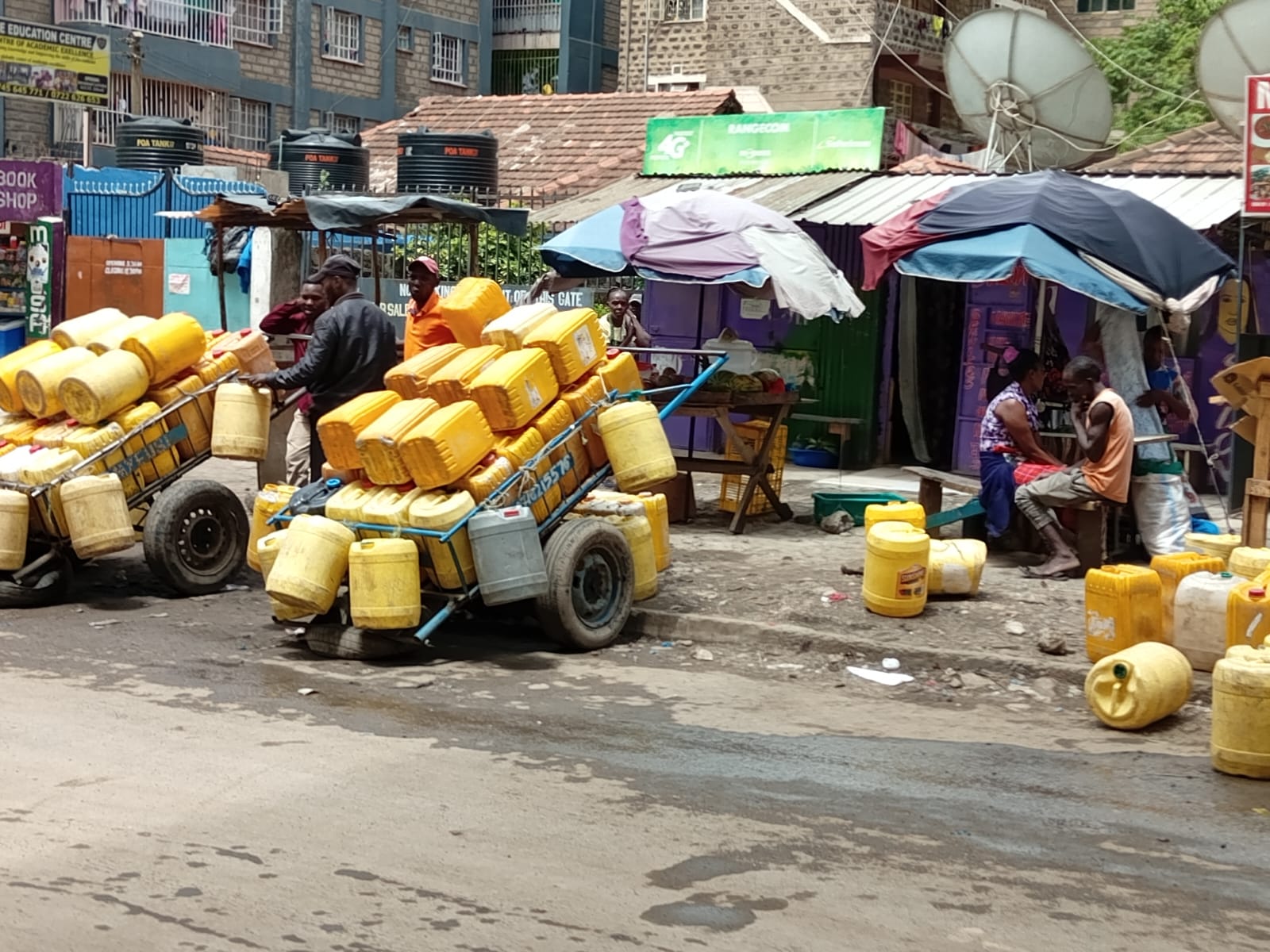 World Water Day: Families' daily struggle for clean water as waterborne diseases surge - Water vendors selling water in Eastleigh. (Photo: Charity Kilei)