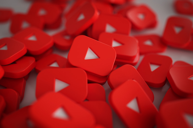 YouTube tests blurring thumbnails for sensitive content