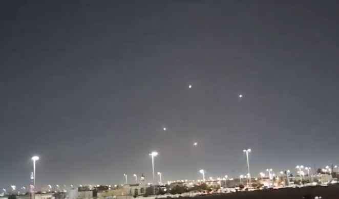 Iranian missiles target US bases in Qatar, Iraq
