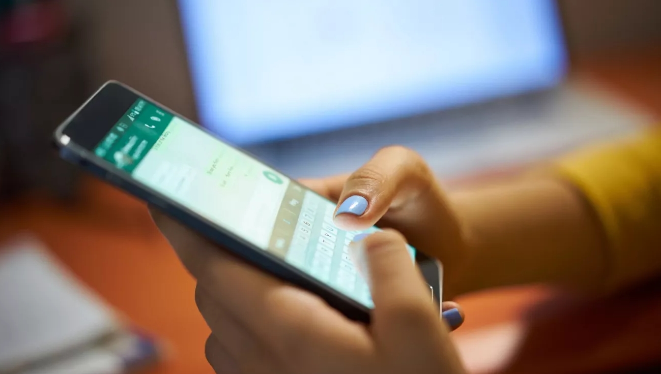 Meta AI now integrated into WhatsApp: How it works and how it compares to ChatGPT