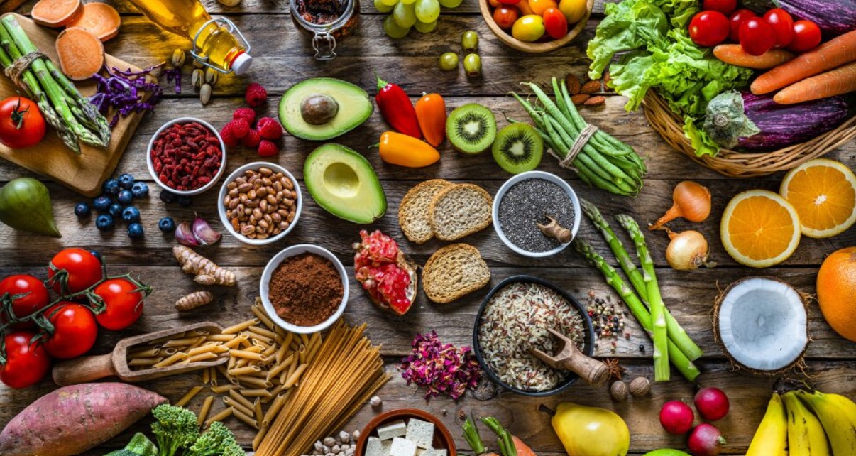 Anti-inflammatory diet cuts death risk in stage 3 colon cancer by 63pc, new study finds