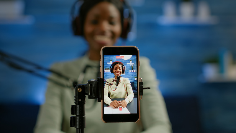 YouTube to raise minimum age for independent live streaming to 16