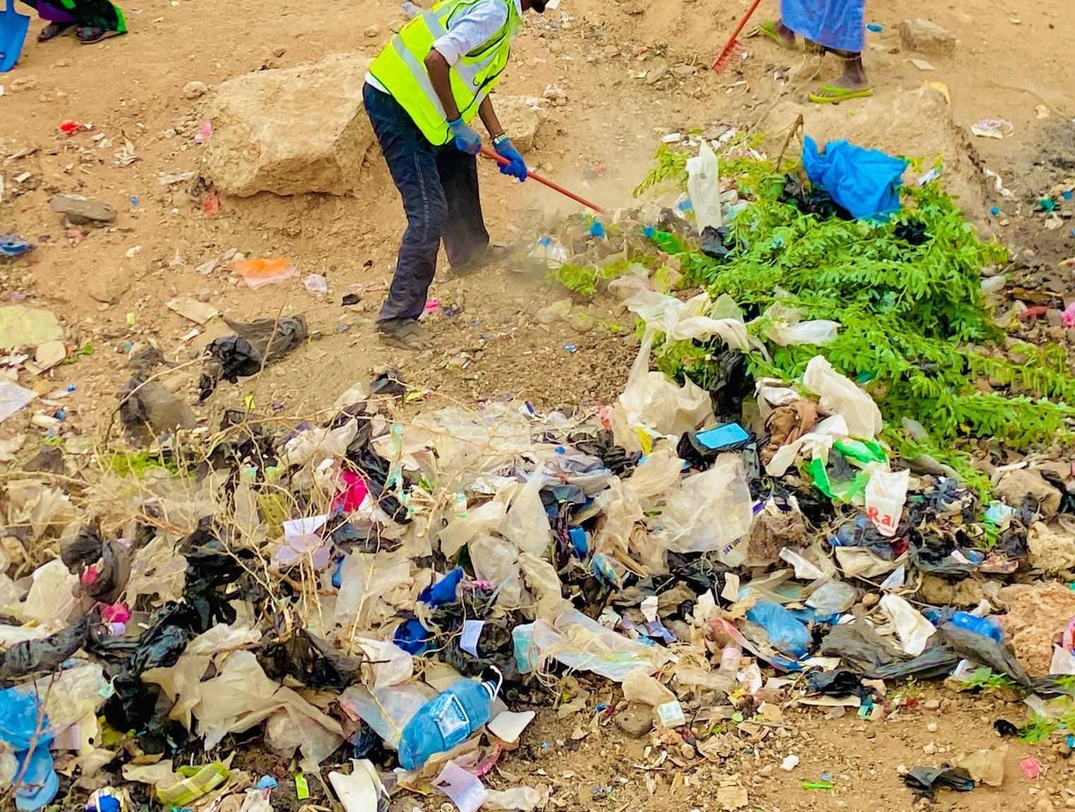 Government raises alarm over persistent use of banned plastic bags in Garissa
