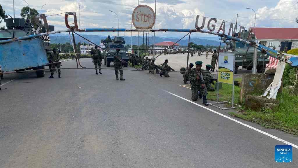 Uganda reopens border posts with eastern DR Congo