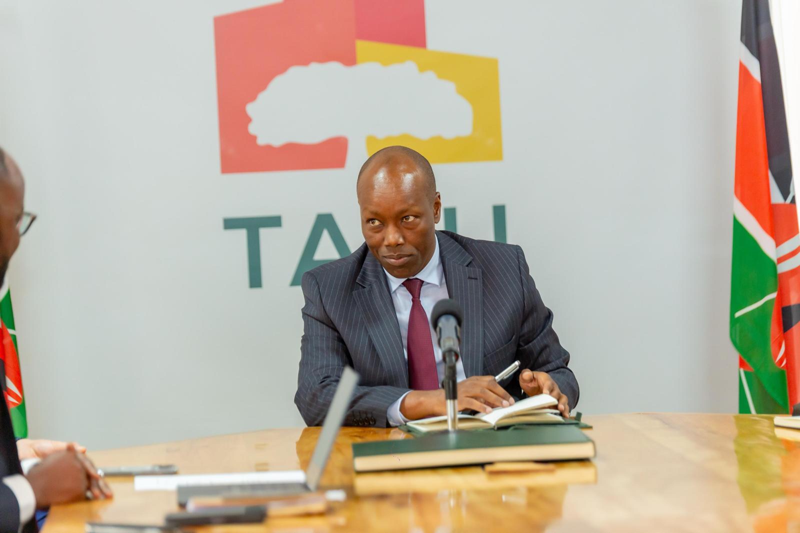 Retailers to benefit as State moves to reduce number of business licences