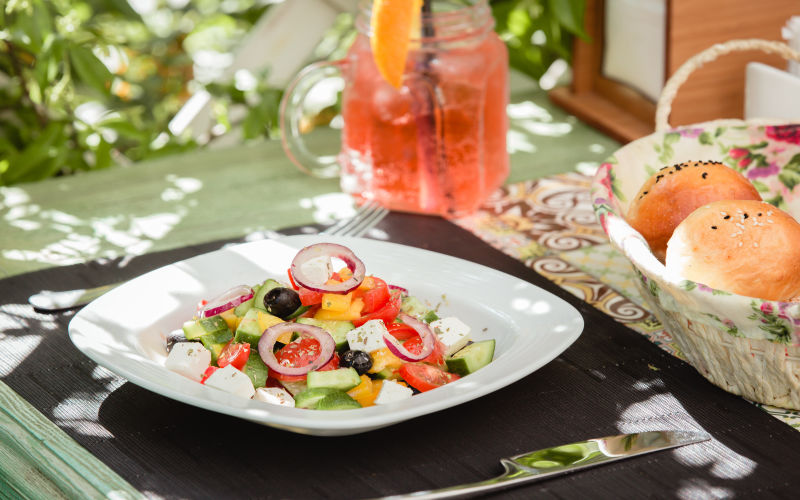 How to make a nutritious Mediterranean breakfast for the whole family