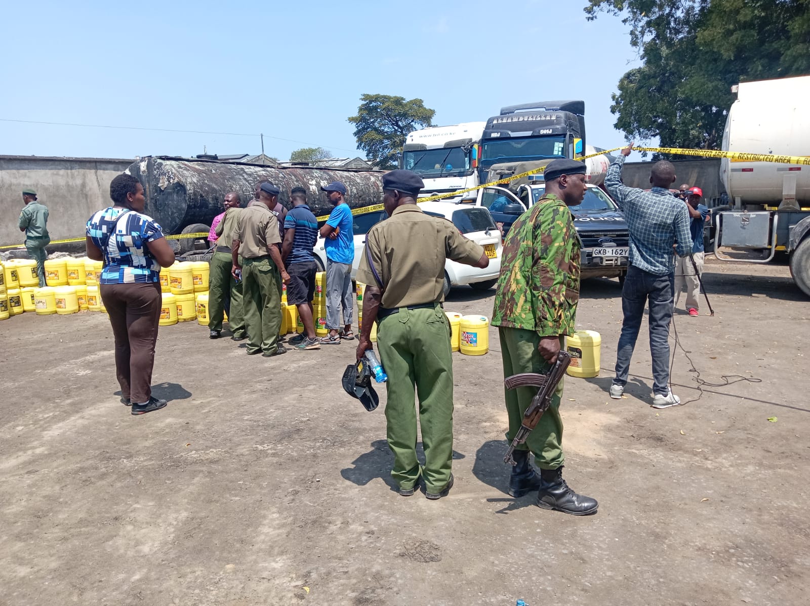 Police seize 13 trucks, bust massive counterfeit cooking oil ring in Mombasa