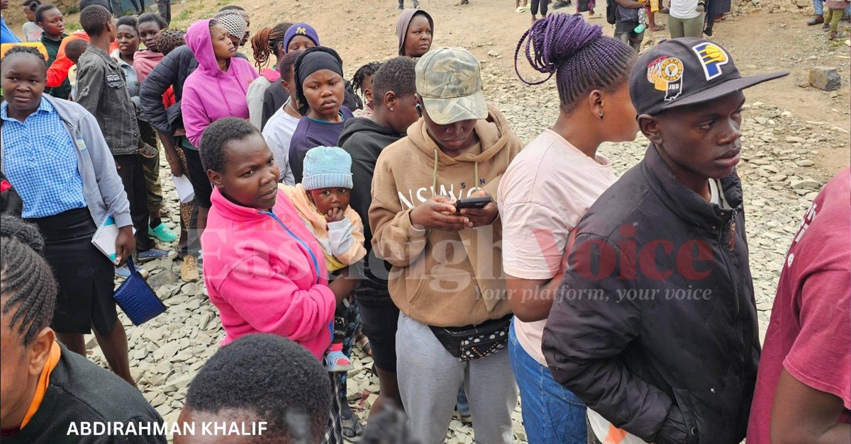 Kamukunji's Kiambiu residents flock to free mobile ID registration ahead of voter listing