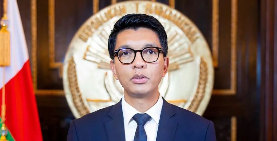 Rajoelina flees Madagascar as military mutiny and protests escalate