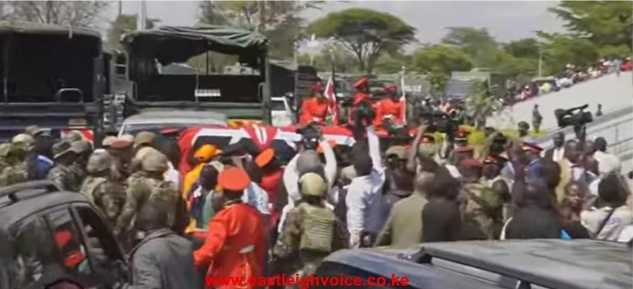 'Jowi! Jowi!’—Thousands mourn Raila Odinga as his body arrives at Kasarani