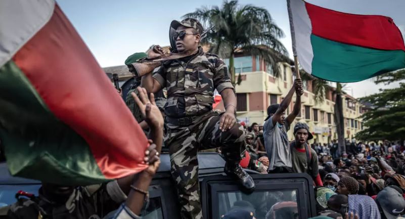 Madagascar soldiers join mass protests against President Rajoelina’s rule