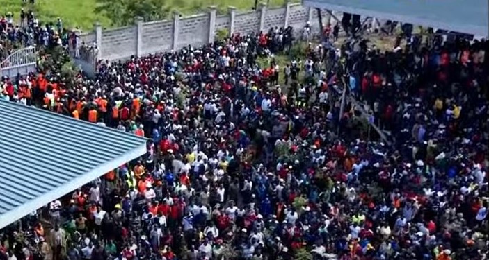 Public viewing for Raila Odinga at Mamboleo extended beyond 3:00 pm