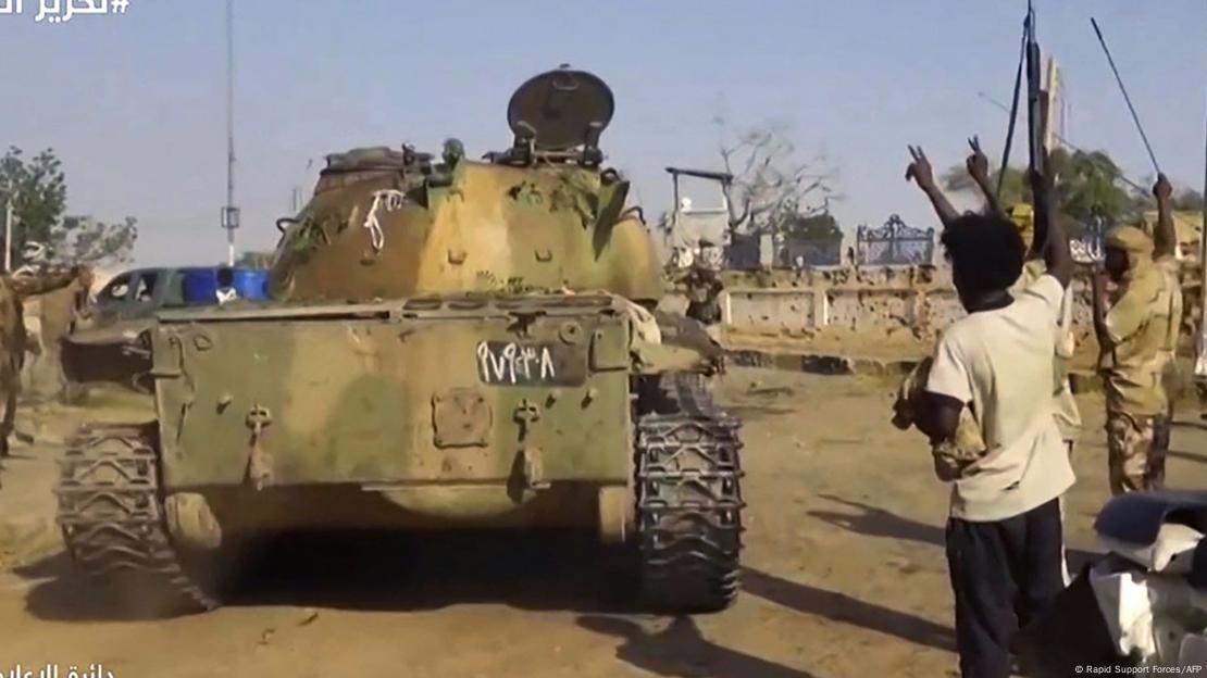 Sudan war: Nearly 2,400 detained in El Fasher under harsh conditions, medics say