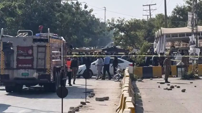 12 killed, 27 injured in blast outside Islamabad court in Pakistan