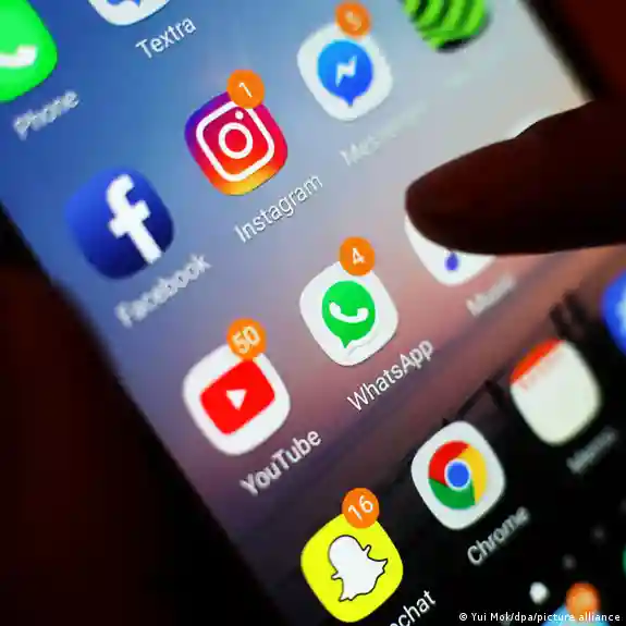 Two seek court orders to bar state officers from blocking citizens online