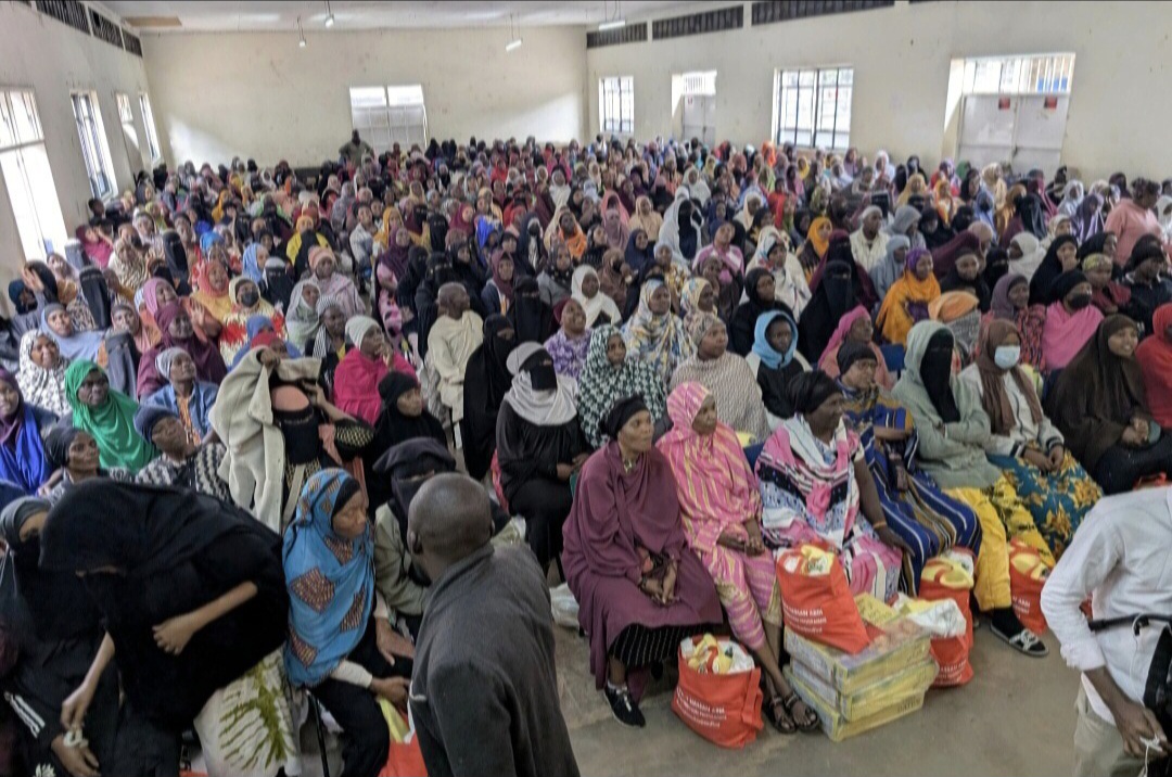 Ramadan: MP Yusuf Hassan distributes food to hundreds of vulnerable Kamukunji families
