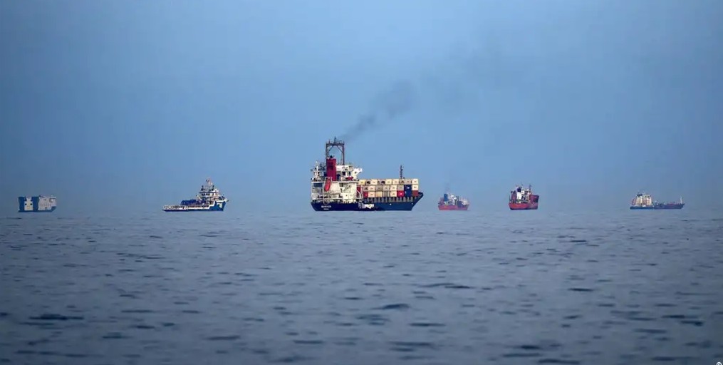 UK Maritime Trade Operations upgrades Strait of Hormuz threat to severe despite open shipping route
