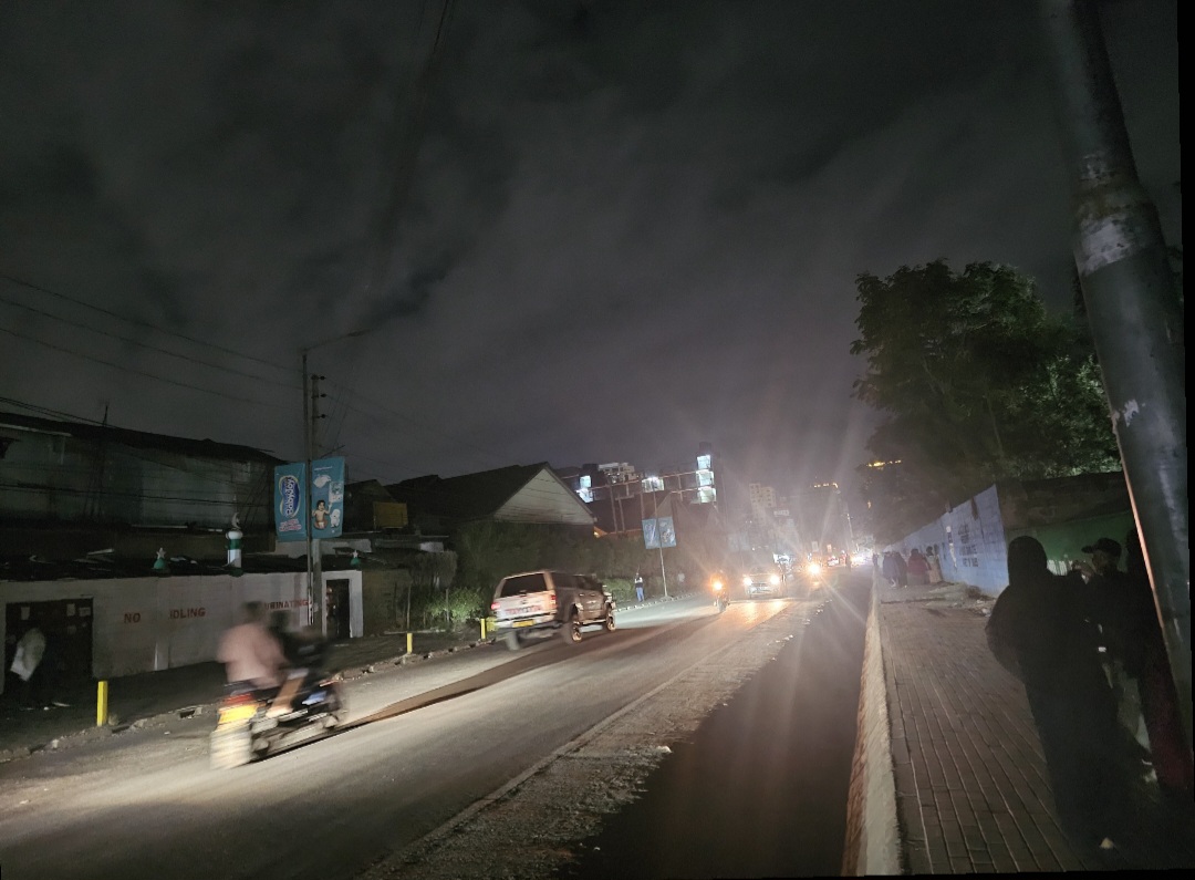 Residents raise alarm over insecurity on Muratina Road in Eastleigh which remains in dark