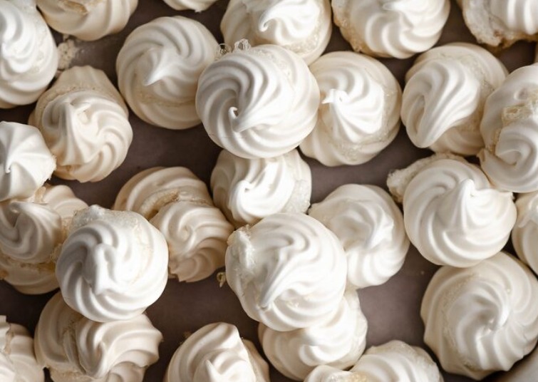 Holiday cooking: How to whip up glossy Meringue cookies with two ingredients