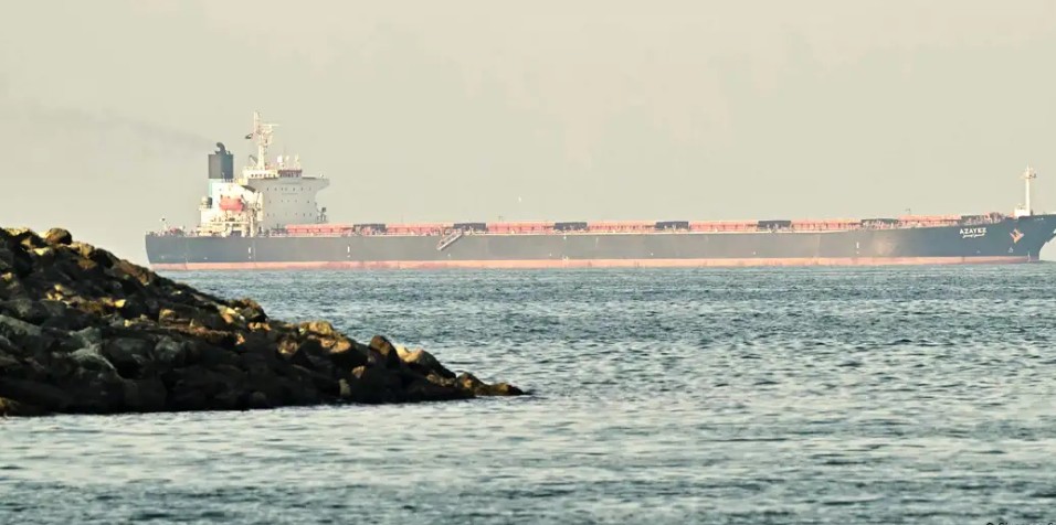 Iran: Control of Strait of Hormuz could double oil revenues