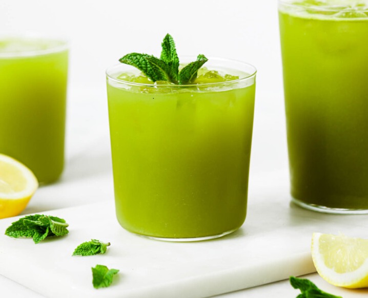 How to make refreshing minty lemonade at home (restaurant style)