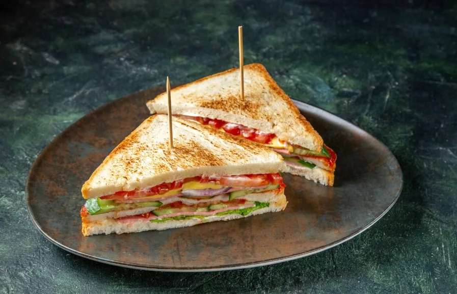How to make a simple sandwich at home for a quick snack