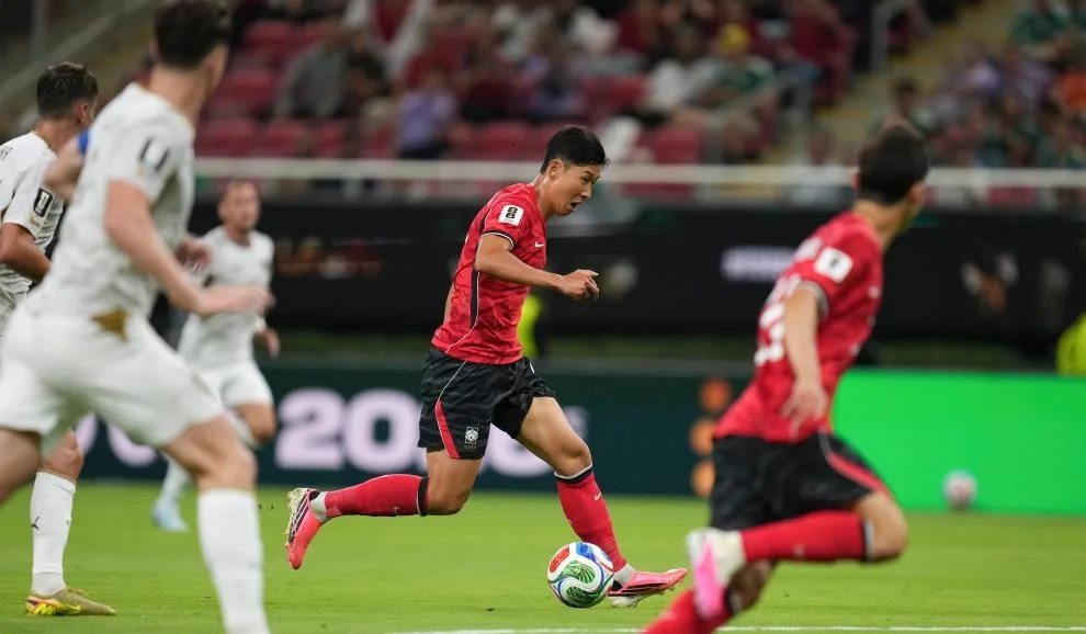 South Korea fight back to sink Czech Republic, join Mexico atop Group A