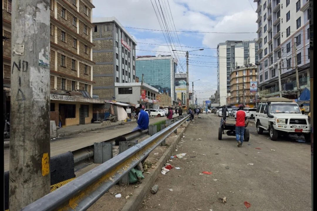 Hundreds displaced in Eastleigh after government clears traders from Shaah Macaan section