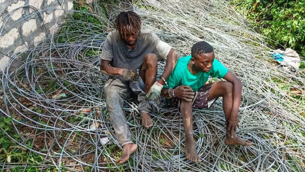 Police seize one tonne of stolen power conductors, two suspects arrested