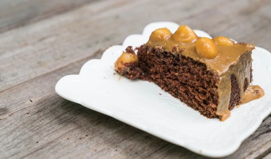 How to make salted caramel cake at home for your friends and family