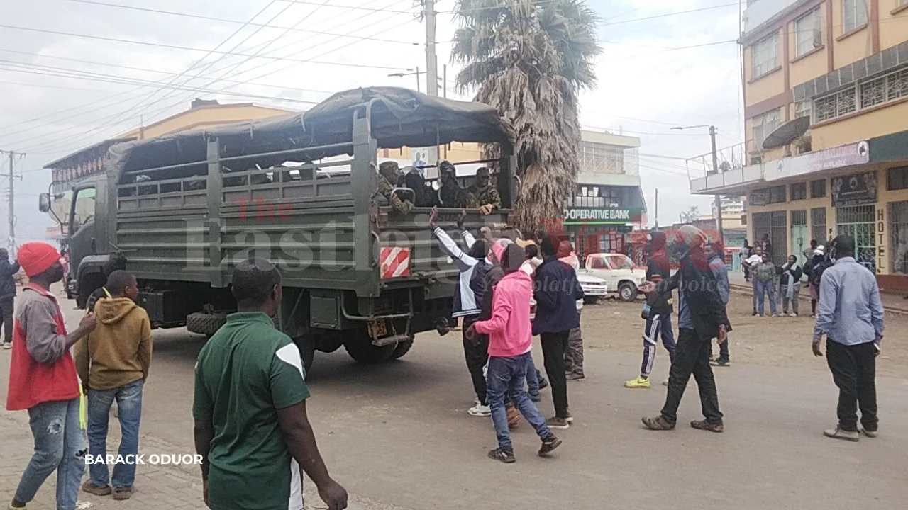 Chaos erupts in Ol Kalou as residents clash with police over plainclothes officers