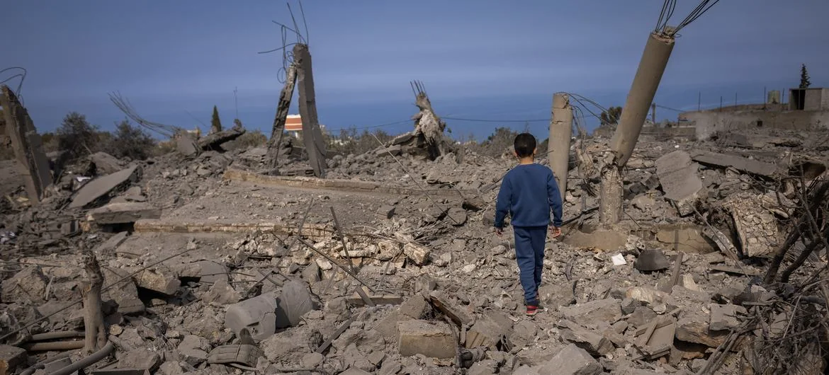 Thousands prevented from returning home to southern Lebanon